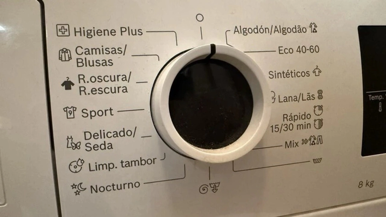 Un réparateur de machine à laver m'a montré quel est le programme de lavage que personne n'utilise pour sécher les vêtements plus rapidement en hiver