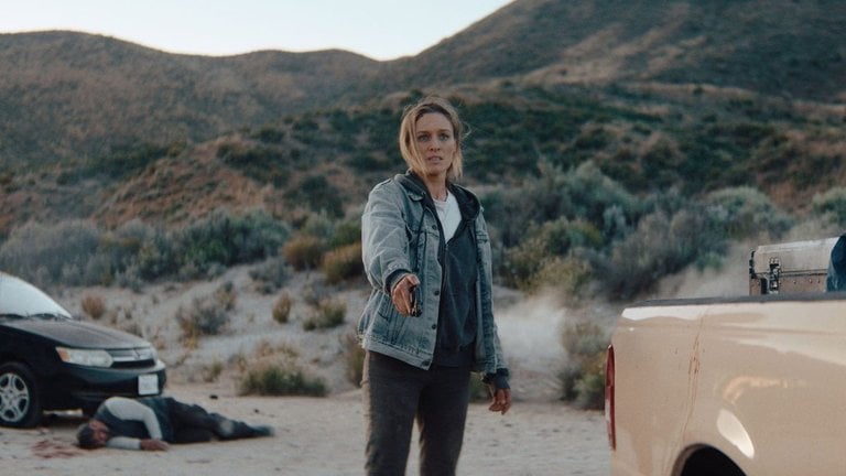 "Cinglée à la GTA" J’ai adoré ce film d’action brutal en 2026 : une mère explore le multivers pour éliminer un tueur en série