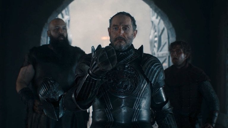 Le showrunner de la nouvelle série Game of Thrones savait que cet élément allait faire débat, et je fais partie des déçus !