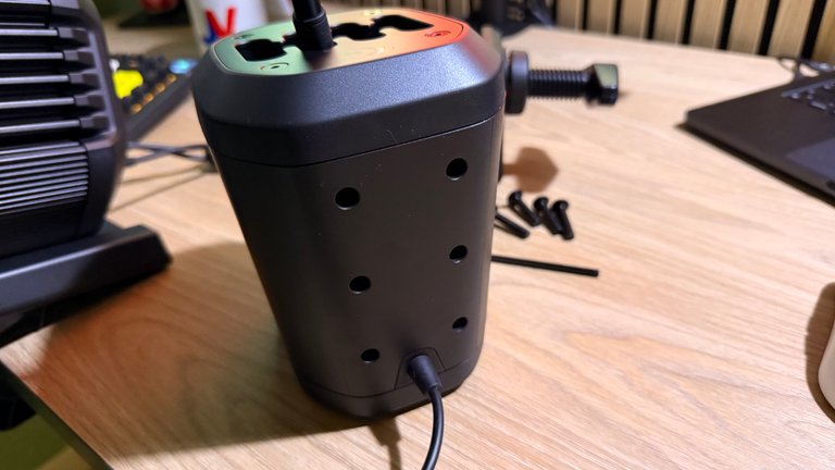 Sim racing : j'ai troqué les palettes pour le levier de vitesse RS H-Shifter de Logitech G et je redécouvre le plaisir de la boîte manuelle