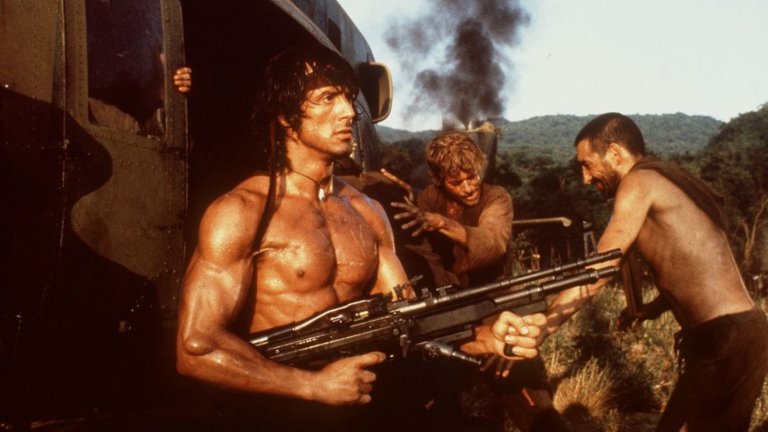 Rambo 2 se déroule au Vietnam, mais peu de gens savent que Sylvester Stallone n'a pas mis les pieds dans le pays pendant le tournage