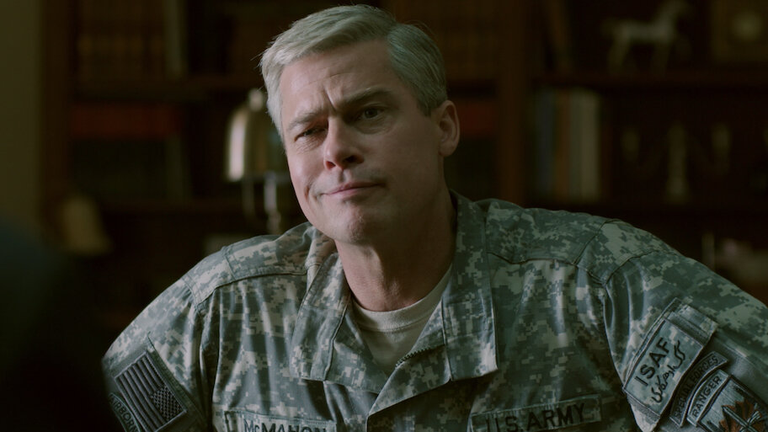 Il existe 2 films War Machine : le premier avec la star de Reacher Alan Ritchson et le second avec Brad Pitt ! Il existe 2 films War Machine : le premier avec la star de Reacher Alan Ritchson et le second avec Brad Pitt !