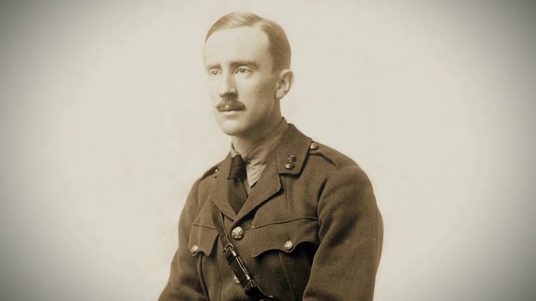 Le Seigneur des Anneaux : vous ne le savez peut-être pas, mais le chef d'œuvre de J.R.R. Tolkien est né dans la mort et la boue 