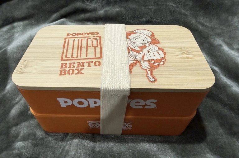 Des centaines de dollars pour des… boîtes en plastique ? Les fans de One Piece n’ont rien à envier au marché des cartes Pokémon