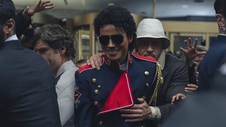 "Michael" dépasse les 300 millions de dollars de recettes, mais il est quasi sûr qu'il ne sera jamais le biopic le plus lucratif de l'histoire