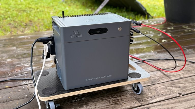 J'ai multiplié ma puissance solaire par neuf sur ma batterie Zendure 2400 Pro, la vraie surprise n'est pas celle que j'attendais J'ai multiplié ma puissance solaire par neuf sur ma batterie Zendure 2400 Pro, la vraie surprise n'est pas celle que j'attendais