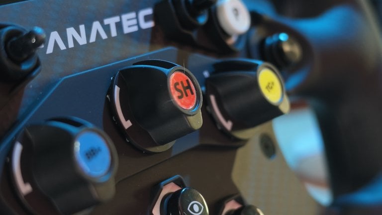 Sim Racing : j'ai testé le ClubSport Formula V3 de Fanatec pendant un mois, et ce détail change tout Sim Racing : j'ai testé le ClubSport Formula V3 de Fanatec pendant un mois, et ce détail change tout
