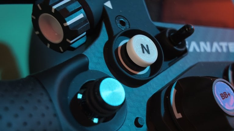 Sim Racing : j'ai testé le ClubSport Formula V3 de Fanatec pendant un mois, et ce détail change tout Sim Racing : j'ai testé le ClubSport Formula V3 de Fanatec pendant un mois, et ce détail change tout