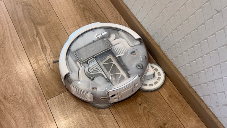Bras LiDAR, 36 000 Pa et jambes grimpeuses : DJI muscle son aspirateur robot et lance le ROMO 2, notre test complet Bras LiDAR, 36 000 Pa et jambes grimpeuses : DJI muscle son aspirateur robot et lance le ROMO 2, notre test complet