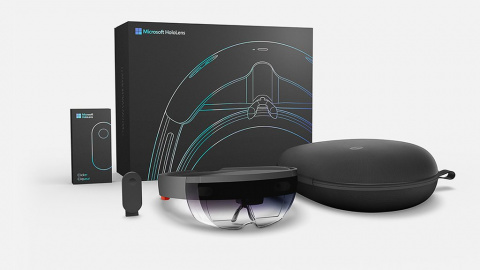 À l'intérieur du Hololens, le casque de réalité augmentée de Microsoft