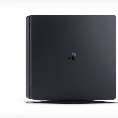 La nouvelle PlayStation 4 Slim est sortie : prix, specs, packs, comparatifs...