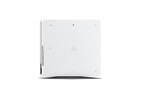Une PS4 Slim blanche en approche