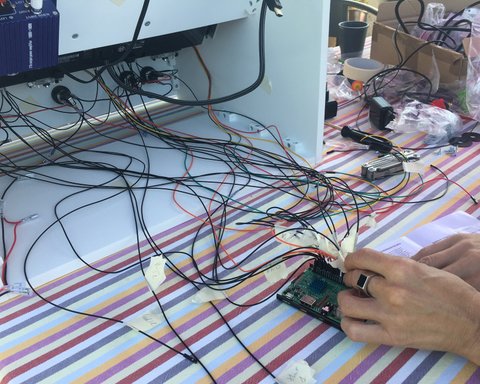 Phase 4 : Installation de l'électronique, du Raspberry Pi et du PC