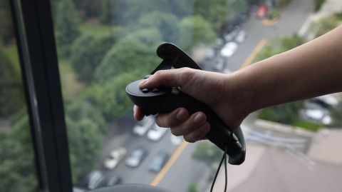 HTC Vive : Valve présente ses manettes Knuckles EV2