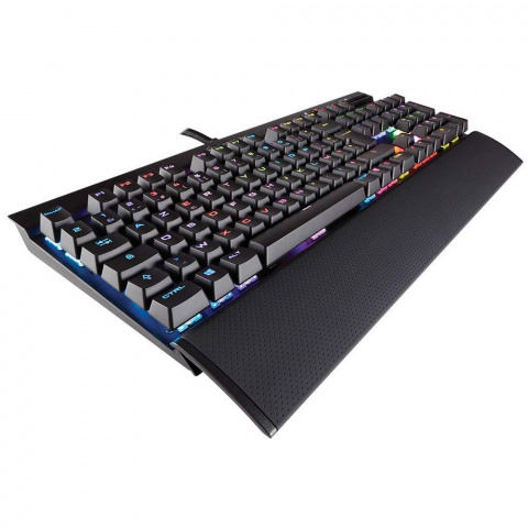 Black Friday : Le clavier mécanique Corsair K70 LUX RGB à 94,99€