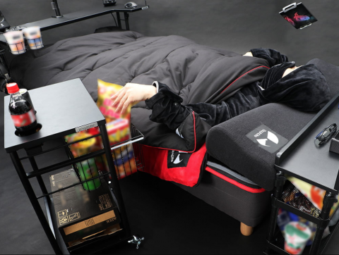 Insolite : un lit pour gamer chez le Japonais Bauhutte