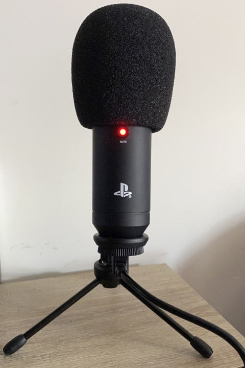 Test Nacon Streaming Microphone PS4 : La bonne solution pour le streaming ?