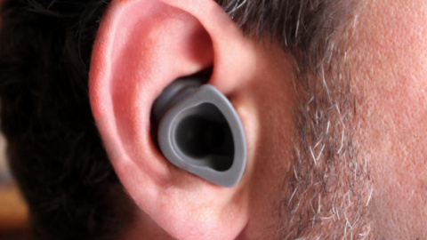 Test du Drown Game-Changing Tactile Earphones : Souffrance pour vos oreilles et votre portefeuille