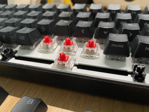 Test du Corsair K65 RGB mini : un clavier gamer qui sait se faire tout petit