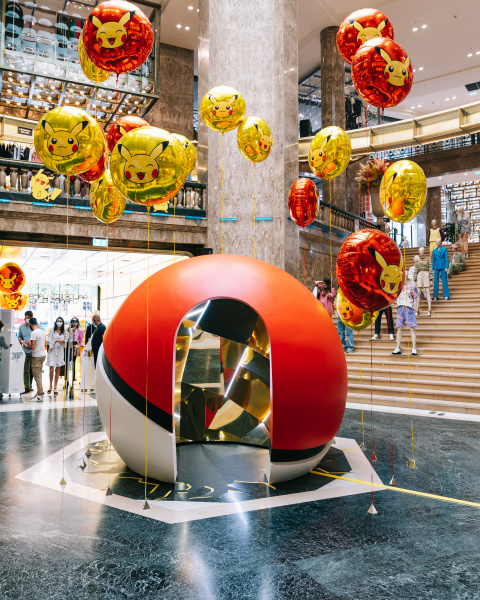 Pokémon : la franchise fête ses 25 ans aux Galeries Lafayette des Champs-Élysées