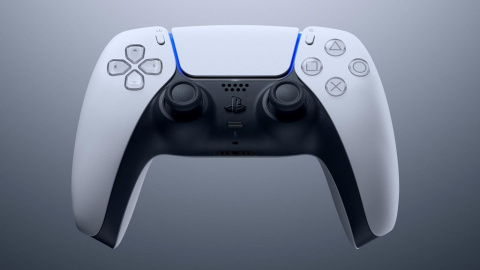 DualSense : Le patron de Xbox complimente Sony pour la manette PS5