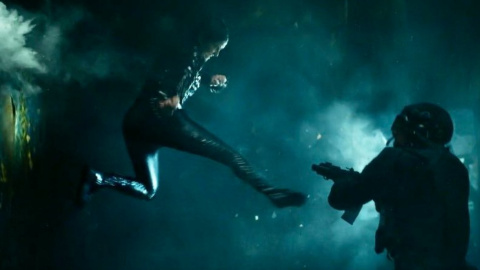 Matrix Resurrections : Neo déchaîne ses pouvoirs et croise un vieil ennemi dans un trailer explosif !