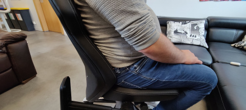 Test de la chaise gamer BackForce One : excellent confort pour grands gabarits