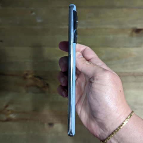 Le OnePlus 10T est-il "l'iPhone 14 d'Android" ? Réponse dans ce test