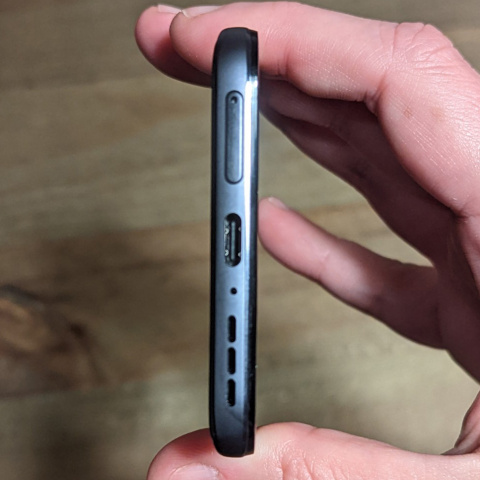 J'ai testé le Motorola Edge30 Neo : ce beau petit smartphone a deux défauts majeurs