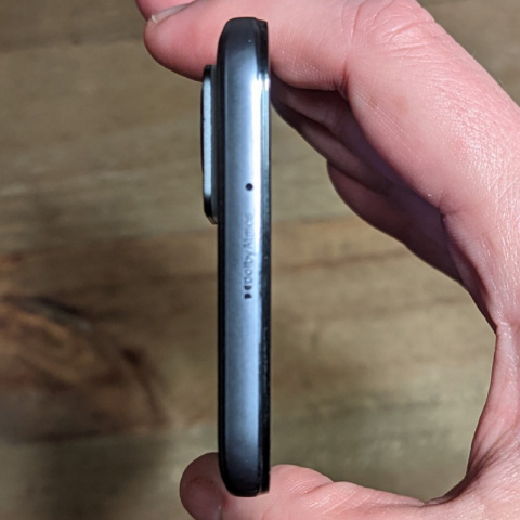 J'ai testé le Motorola Edge30 Neo : ce beau petit smartphone a deux défauts majeurs