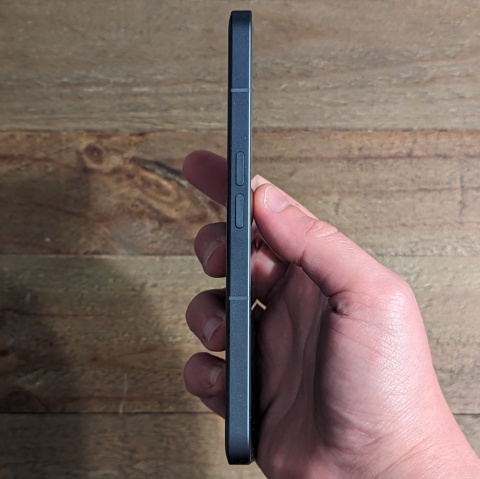 Test Nothing Phone 2 : le smartphone transparent monte en gamme, mais la hausse de prix est-elle justifiée ?