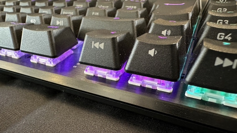 Test du K65 PRO MINI : ce petit clavier gamer de Corsair fait-il aussi bien que les grands ?
