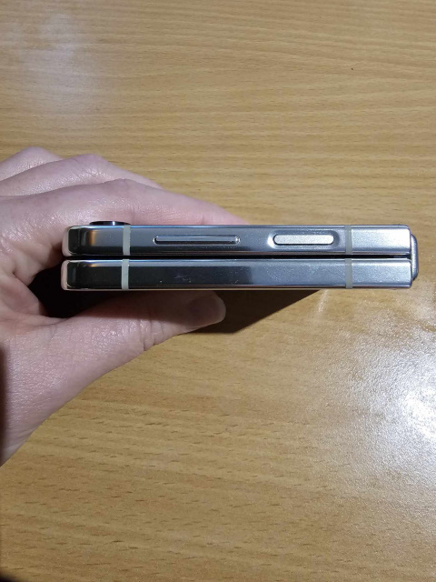Test Samsung Galaxy Z Flip 5 : toujours la référence du smartphone pliable ?