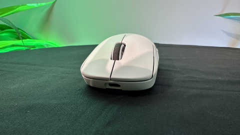 Test de la souris Logitech G Pro X Superlight 2 : la légèreté au service du  jeu