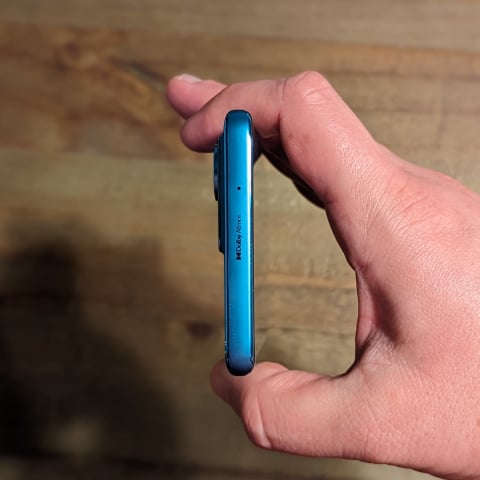 Test Motorola Edge 40 Neo : un smartphone de milieu de gamme capable de détrôner les meilleurs ?