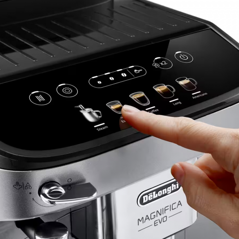 Prime Day 2023 : -170€ sur la machine à café De'Longhi Magnifica Evo avec broyeur à grains intégré !