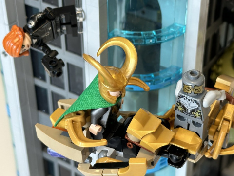 Test LEGO La tour des Avengers : 90 cm de haut et 31 figurines, s’agit-il du meilleur set Marvel ?