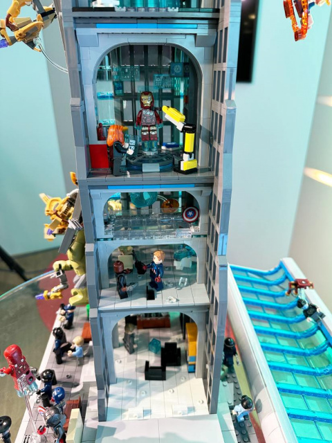 Test Jouet LEGO La Tour des Avengers 