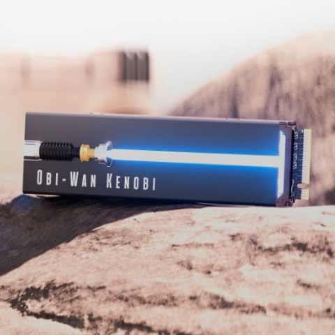 Promo SSD NVMe : Parfait pour fusionner la Force de Star Wars avec votre PS5 ou PC, la version 1 To du FireCuda avec sabre laser LED est à prix réduit ! Un modèle qui propulsera votre machine à la vitesse de la lumière !
