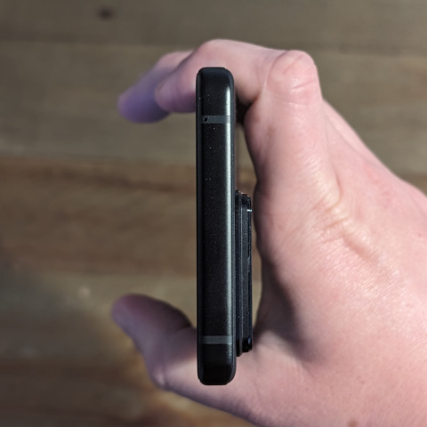Ce smartphone est d’une puissance COLOSSALE ! J’ai testé le Asus ROG Phone 8 et je suis formelle : pour jouer, il n’y a pas mieux !
