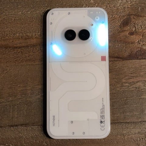 Le smartphone le plus lumineux de 2024 : j’ai testé le Nothing Phone 2a et je n’en reviens toujours pas de l'évolution de cette marque !