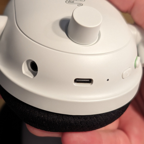 Test du Razer Blackshark V2 Pro White Edition : la nouvelle référence des casques gaming pour PS5 ?