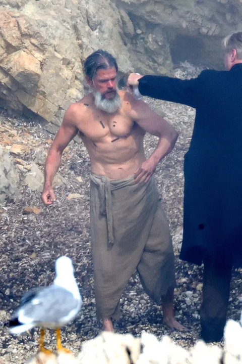 Christopher Nolan ne fait pas les choses à moitié pour l’adaptation de l'Odyssée : cette star du prochain film du réalisateur est méconnaissable !