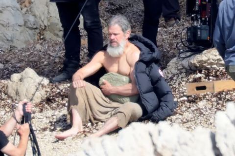Christopher Nolan ne fait pas les choses à moitié pour l’adaptation de l'Odyssée : cette star du prochain film du réalisateur est méconnaissable !