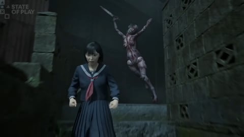 Silent Hill f a une date de sortie et son gameplay sur PS5 et tout simplement terrifiant...