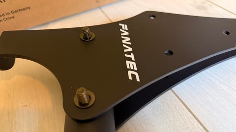 J'ai test&eacute; le bundle complet du cockpit CSL de Fanatec : un vrai setup de simracing pour moins de 850&euro; ?