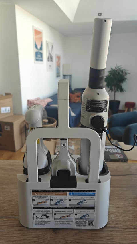 Test Shark StainForce : le nettoyeur sans fil qui a survécu à un chiot de deux mois ! Un game changer dans le milieu ?