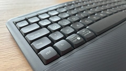 Logitech Comfort Plus Combo MK880 : j’ai testé le combo clavier/souris ultime pour le télétravail et réduire les douleurs
