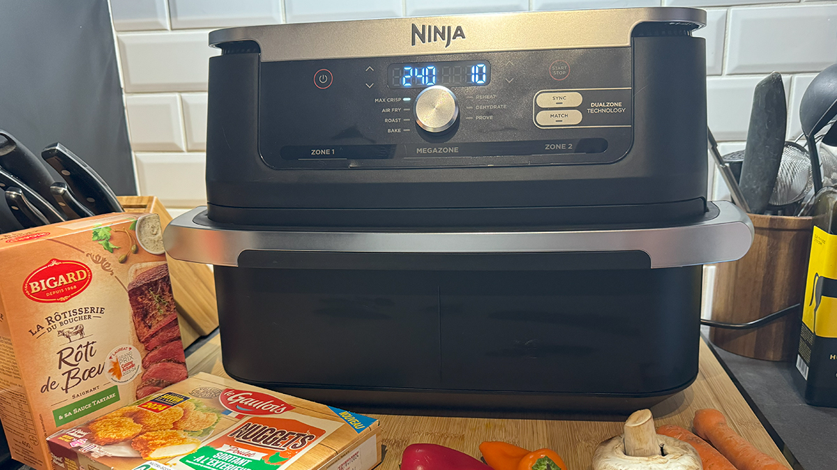 Ma famille et moi ne manquons plus jamais de frite avec la Air Fryer Ninja Foodi Flex AF500EU et ses gigantesques 10,4 L de volume