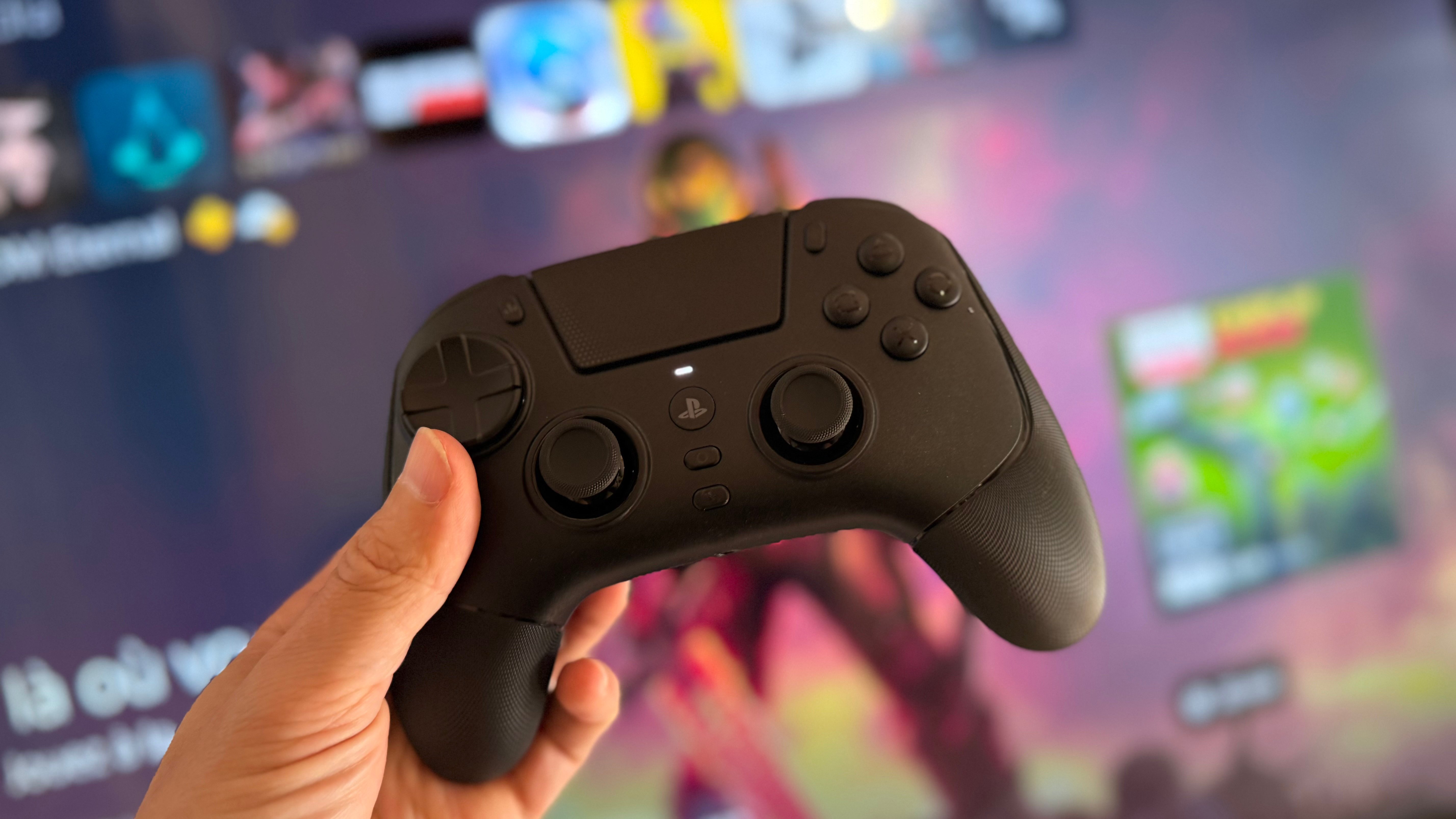 J'ai testé la Razer Raiju V3 Pro : une manette pensée pour les joueurs exigeants ?